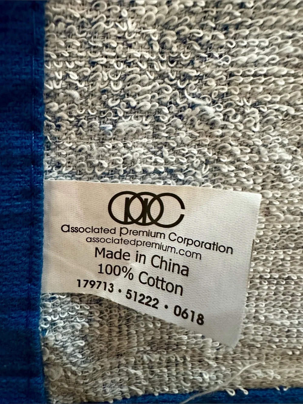Chicago Cubs Beach Towels Set of 2 Clean and unused. Slightly different sizes.